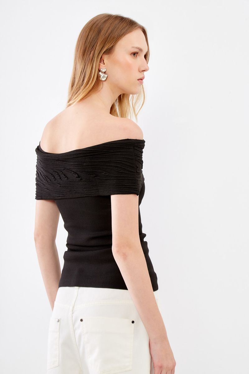 01044321_0002_4-BLUSA-TRICOT-RAYON-JACQUARD