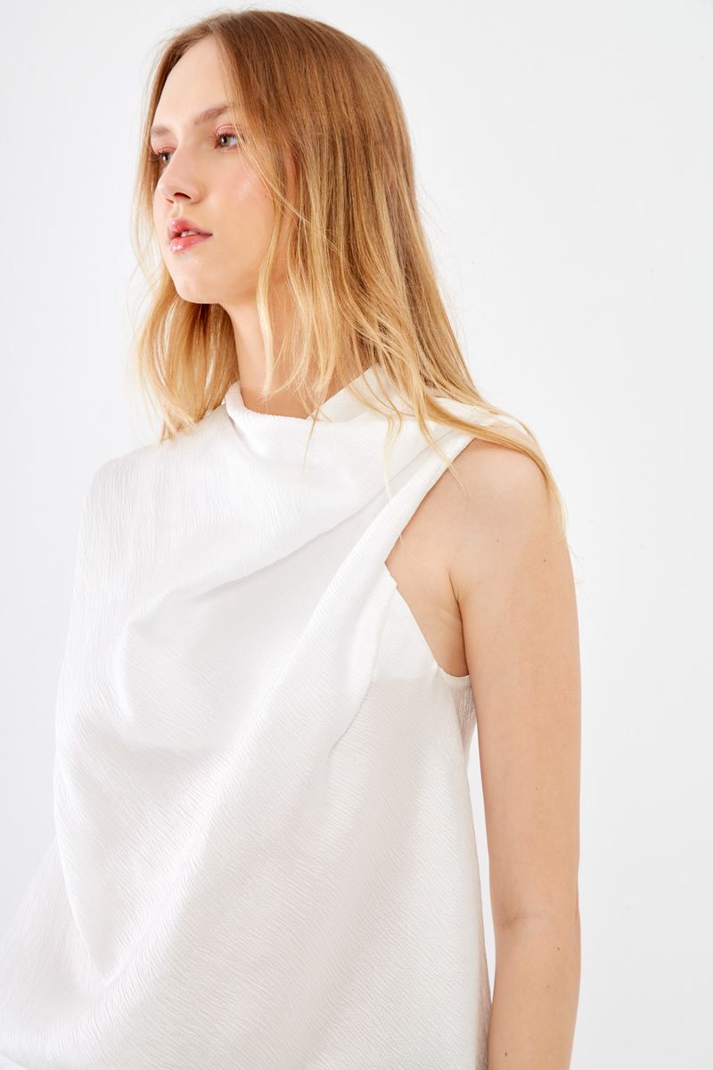 01044980_0072_3-BLUSA-GOLA-ALTA-DRAPEADA