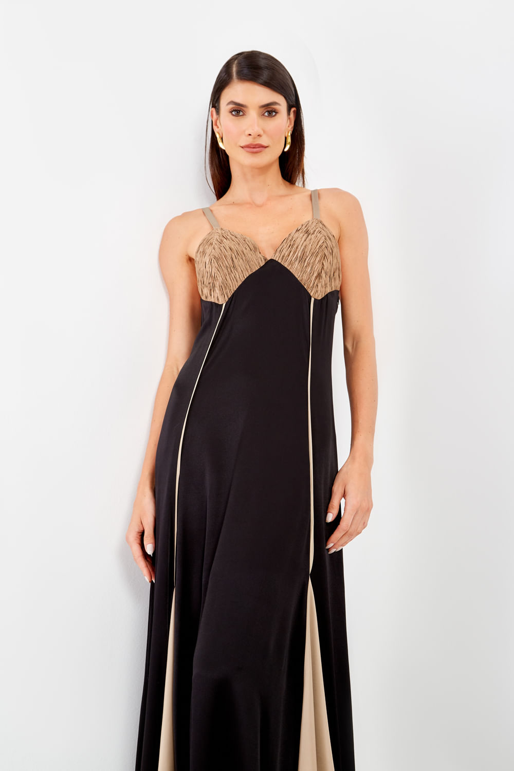 Vestido Longo Nesgas 01045349 Loja Sacada Roupas e Acessórios  Femininos Fashion