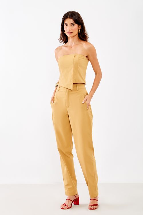 Calça Alfaiataria Reta Bolsos - Caramelo