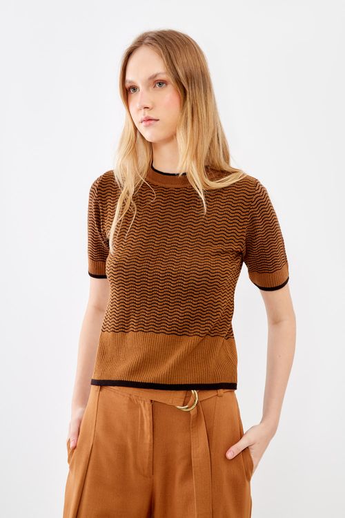 T-Shirt Tricot Ondas - Caramelo