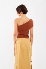 01044305_8345_4-BLUSA-TRICOT-OMBRO-SO