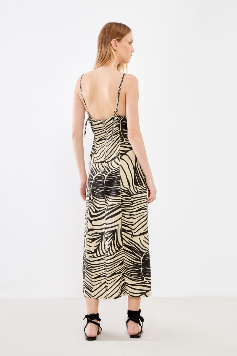 01046108_8425_4-VESTIDO-EST-FAFE-DECOTE-V