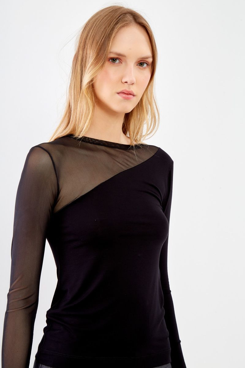 01044127_0002_1-BLUSA-MALHA-MIX-RECORTE-TULE