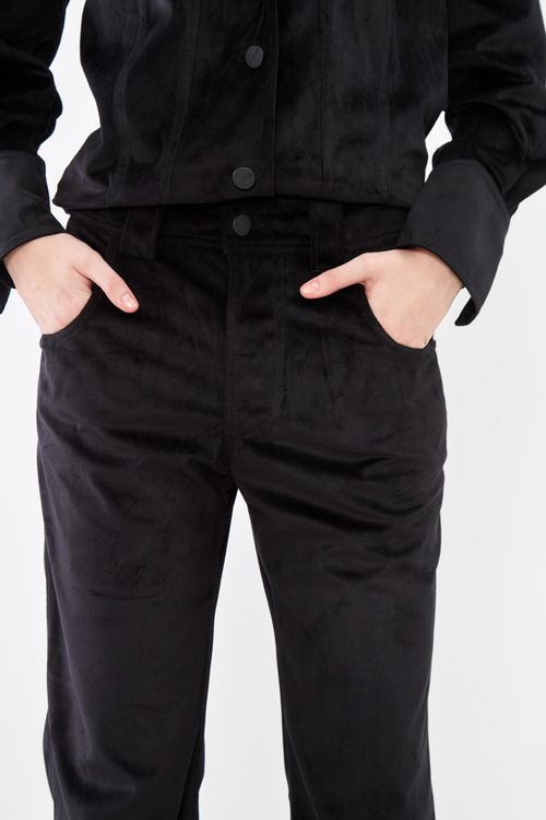 Calça Flare Veludo 5 Bolsos - Preto