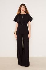 01045695_0002_1-BLUSA-CASUAL-DETALHE-DECOTE
