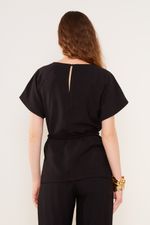 01045695_0002_3-BLUSA-CASUAL-DETALHE-DECOTE
