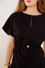 01045695_0002_4-BLUSA-CASUAL-DETALHE-DECOTE