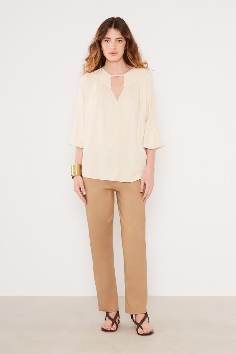 01045778_0004_1-BLUSA-CASUAL-DECOTE
