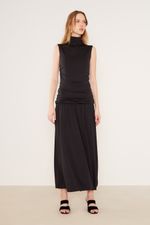 01046053_0002_1-VESTIDO-MALHA-LONGO-GOLA