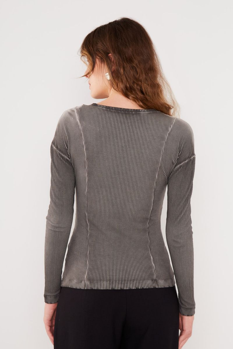 01046042_0002_3-BLUSA-MALHA-MGA-LONGA