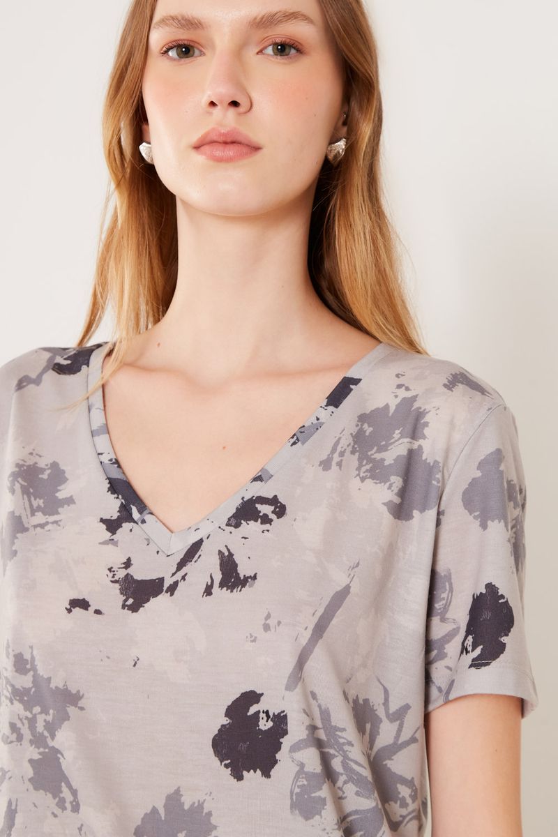 01044098_8249_4-BLUSA-MALHA-DECOTE-V-EST-CINIS