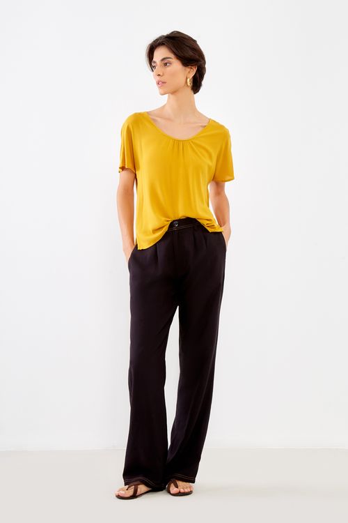 Blusa Casual Detalhe Decote - Amarelo Tibet