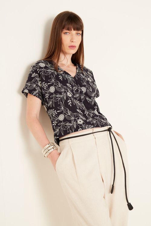 Blusa Casual Bordada - Azul Marinho