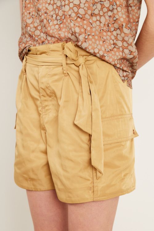 Short Sarja Bolso Aplicado - Bege Ambar