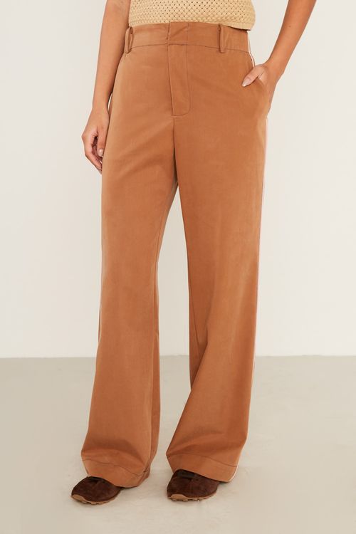 Calça Sarja Reta Friso - Marrom Mascavo