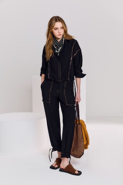 Calça Cadarço na Barra - Preto