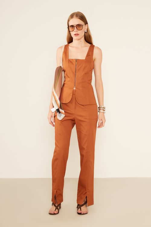 Blusa Com Zíper Recortes - Castanho